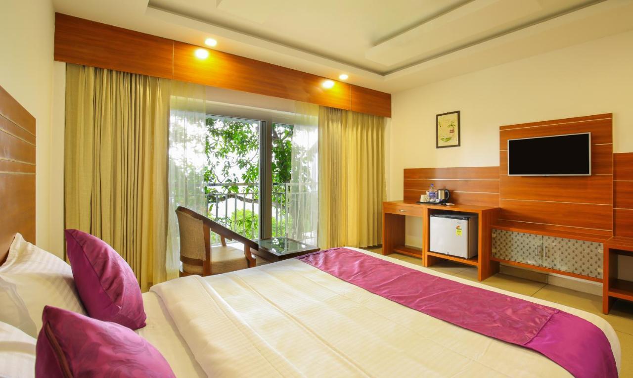 The Lakeview Munnar Муннар Екстер'єр фото