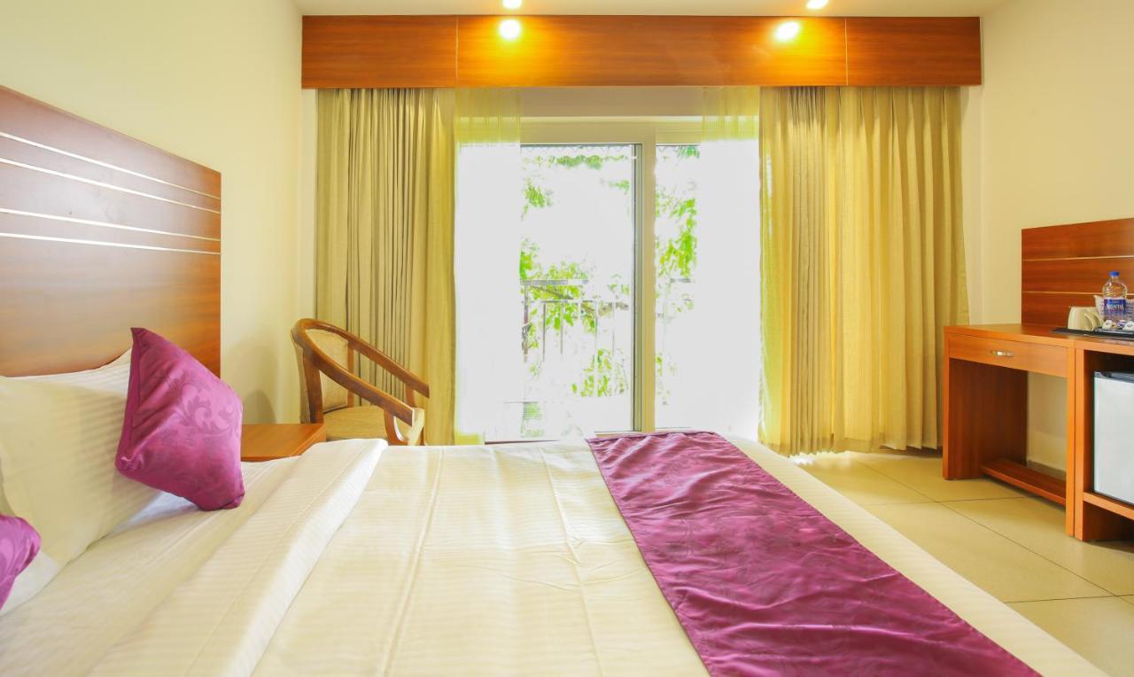 The Lakeview Munnar Муннар Екстер'єр фото